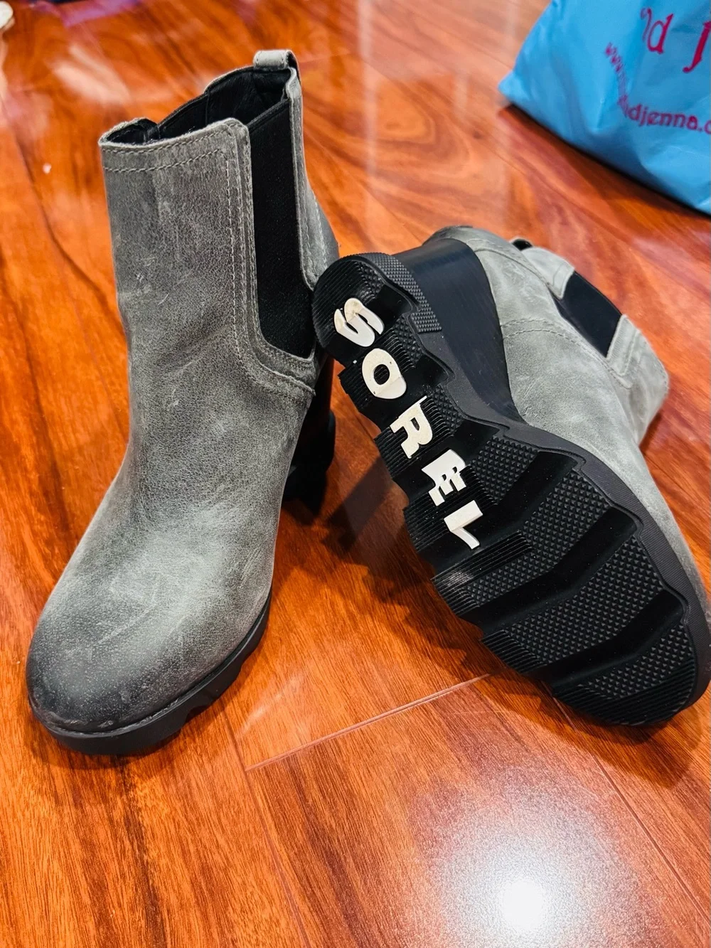 Sorel Women's Gray Suede Chelsea Winter Boots